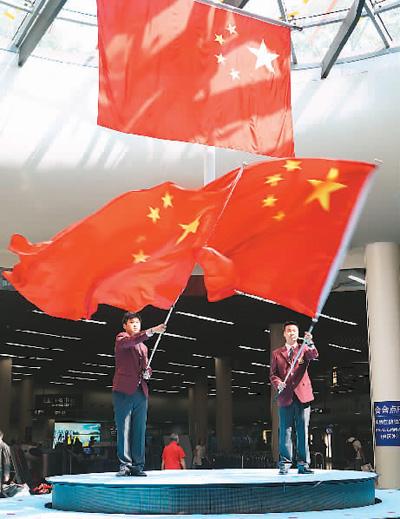 探寻魔鬼中天使这首歌讲的是什么?答疑社区
